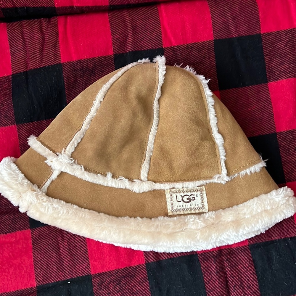 SOLD- Ugg hat